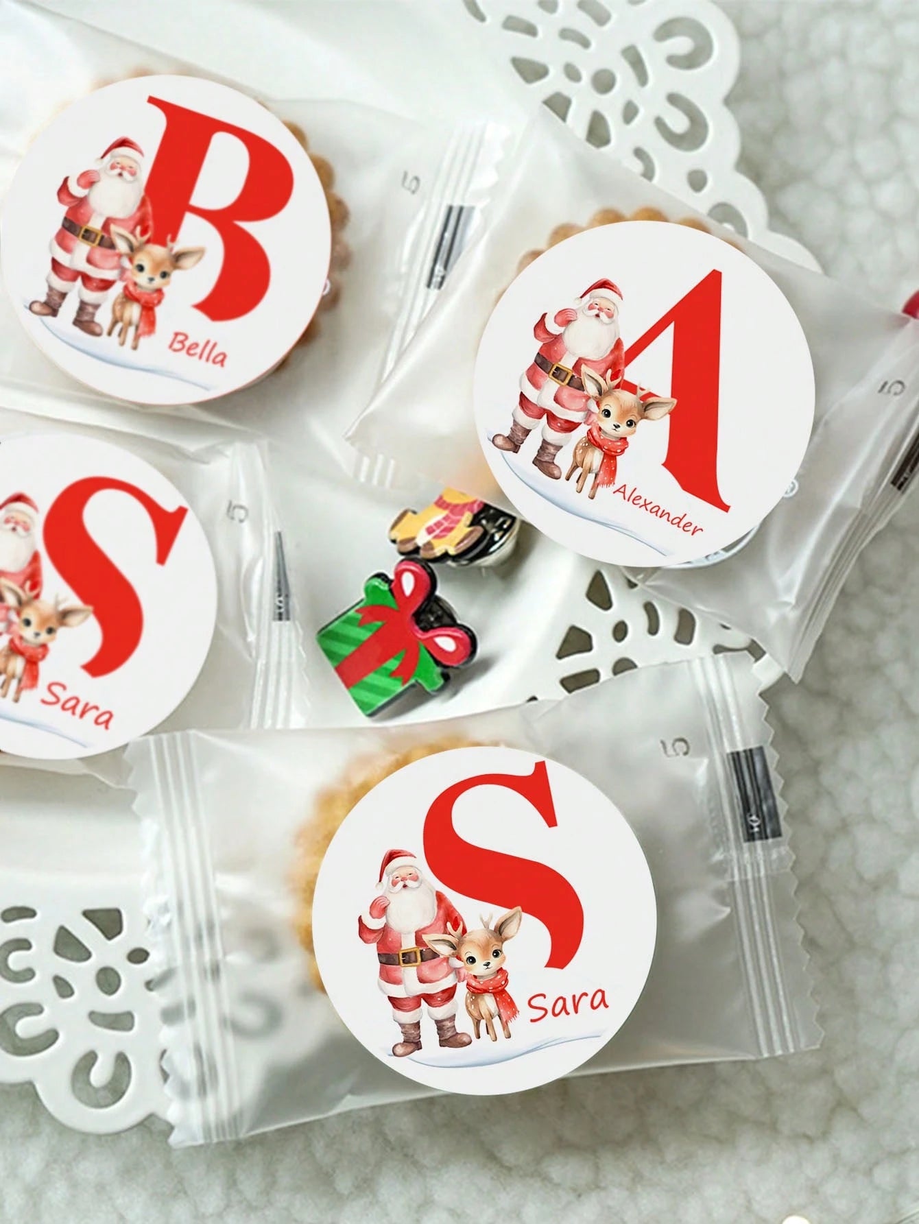 Personalized Christmas Stickers – Custom Name Holiday Labels - 40 Stickers (5cm)