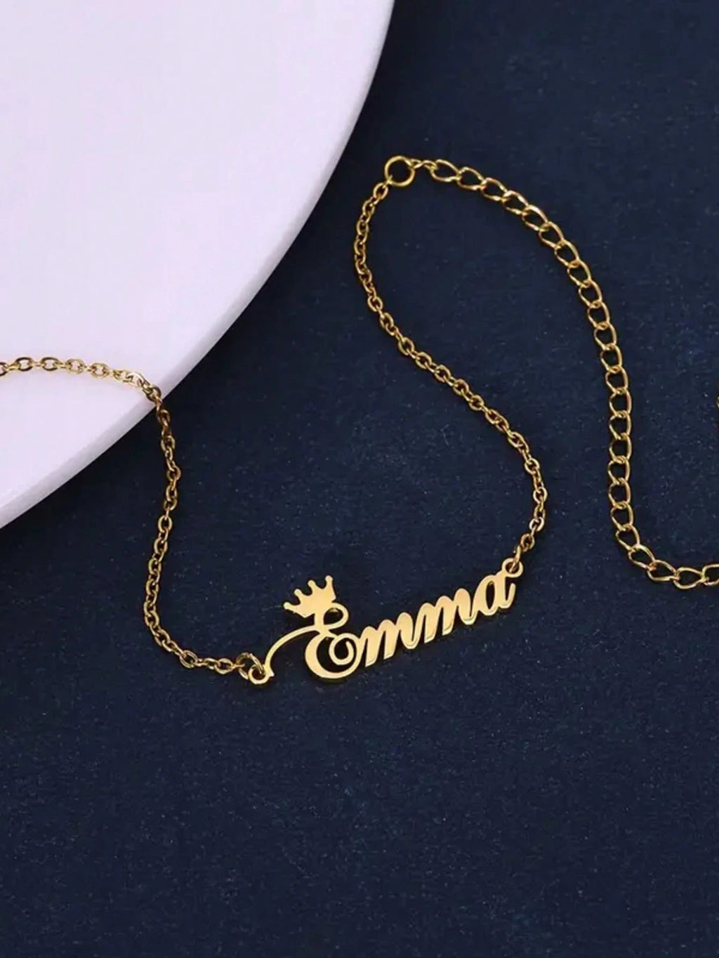 Personalized Bracelet – A Unique Touch of You (Crown Name)