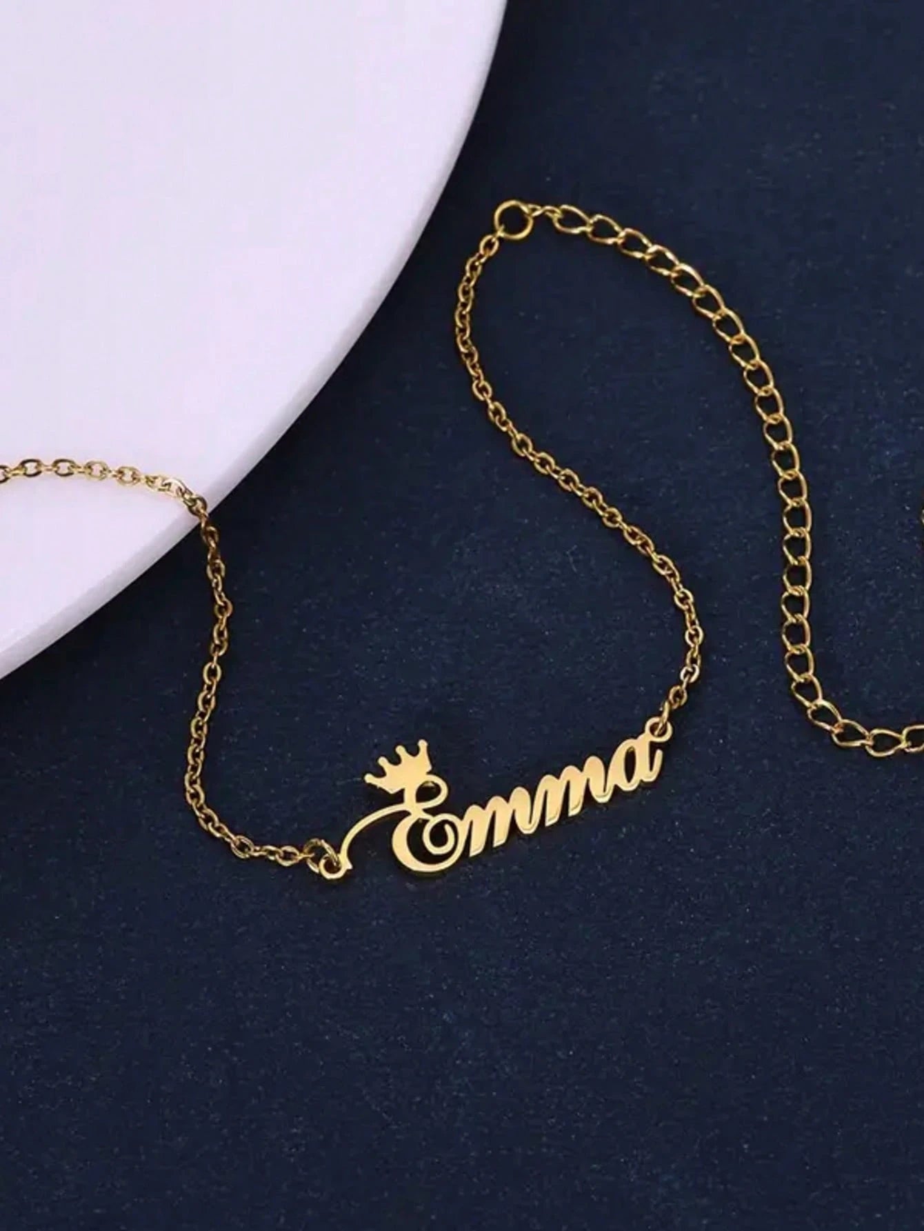 Personalized Bracelet – A Unique Touch of You (Crown Name)